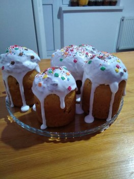 Куличи Выпекаем, украшаем, на стол подаем  - IMG_20190505_220044.jpg