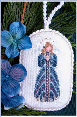 Полезные ссылки для вышивальщиц. Схемки - Grace_1.jpg