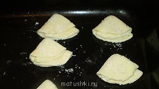 Творожная и сырная выпечка творог, сыр в тесте или начинке - выложить-на-противень.jpg