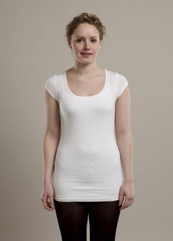 Надеть на тело бюстгальтер и тонкую облегающую майку, с которой придётся потом распрощаться. - манекен для себя.jpeg