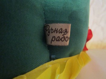 Пришиваю бирку "Ручная работа"
