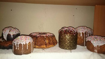 Куличи Выпекаем, украшаем, на стол подаем  - 2ZjnROlNKWY.jpg