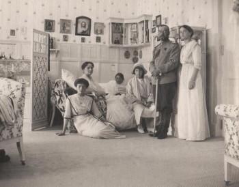 Посмотрите фотографии Царской семьи - 59744_900.jpg