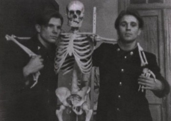 Фотозагадки - 2404605-R3L8T8D-600-1271048977_1270920338_1237753310_gagarin_10.jpg