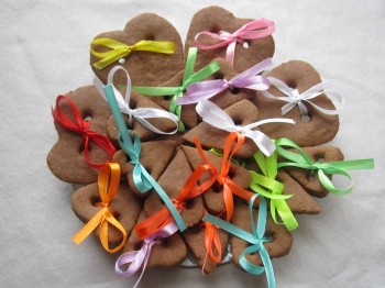 Сердечки из другой партии (остатки) Отдала девчатам в школу вместо бумажных валентинок, разошлись на ура