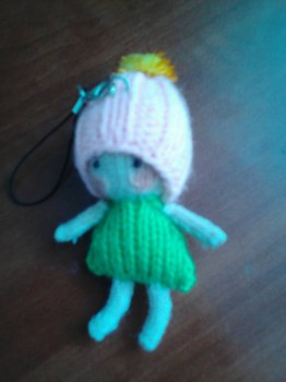 В белый пакетах вот такие куклы