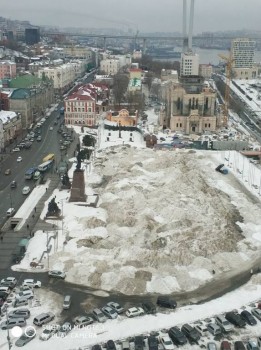 Это центр города, главная площадь!