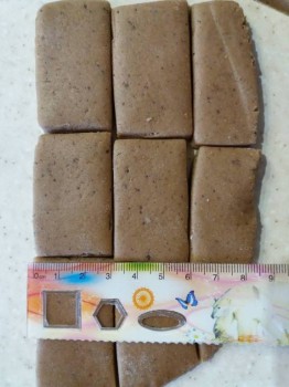 Строим пряничный дом - 0-02-05-233c70b0c3372a5e53c9b0c521e43fd40029798af95b9b0f92f7ffd50765f547_6aab5a94.jpg