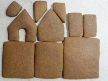 Строим пряничный дом - 0-02-05-e2c2689d2fa5ffd2fe06c7fbbcb631ec4029b1bae86adfe1a2be86ef56abd1cc_feeb9dce.jpg