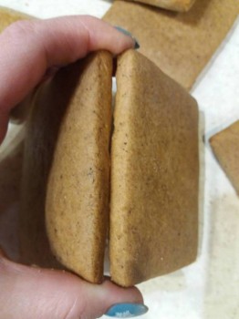 Строим пряничный дом - 0-02-05-19be1076479b01ca799aba0b74c24fbf16cb88f73b94baaa330765e3123a4ca7_30ebd266.jpg