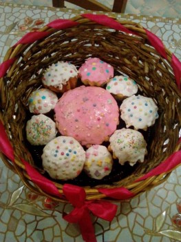 Куличи Выпекаем, украшаем, на стол подаем  - IMG_20190428_035645.jpg