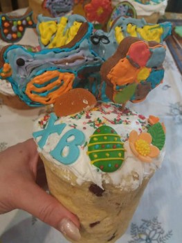 Куличи Выпекаем, украшаем, на стол подаем  - 58420035_607628426379269_3827769403605254144_n.jpg