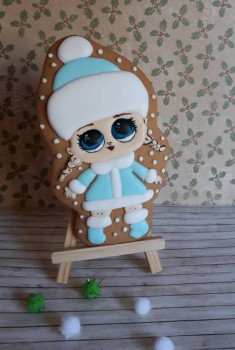 Ева очень любит этих куколок.