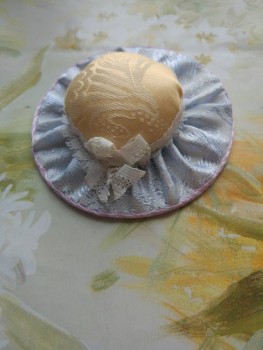 Небольшие работы новичков из ткани, лент, носков и др. материалов - 1581939646531-1853905726.jpg