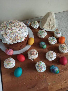 Куличи Выпекаем, украшаем, на стол подаем  - IMG_20200419_091507.jpg