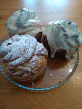 Куличи Выпекаем, украшаем, на стол подаем  - IMG_20200426_113440.jpg