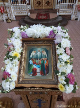 научите украшать иконы цветами - JsQrjYlwJec.jpg