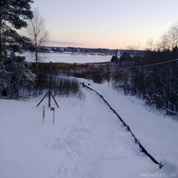 Впереди замерзшая река Сухона