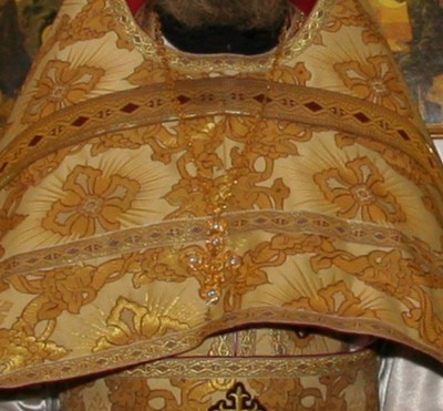 Шьём фелонь и всё, к ней прилагающееся :  - Фелонь фрагмент.jpg