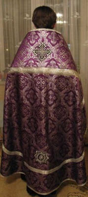 Шьём фелонь и всё, к ней прилагающееся :  - Фелонь спина 2.jpg