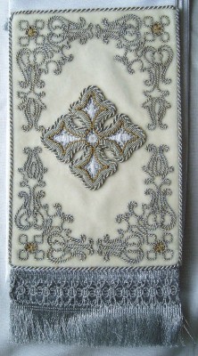 Закладка в Евангелие<br />Орнаментальное шитьё (канитель,шнур)<br />Работа Дины Владимировны