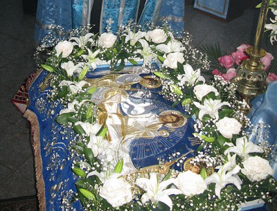 Богородичная Плащаница