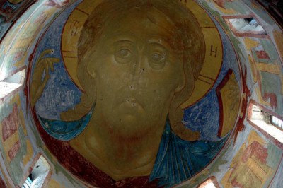 Фото монастырей или храмов - Собор Свято-Троицкого Данилова монастыря. Лик Спасителя осквернен пробоинами от большевицких пуль.jpg