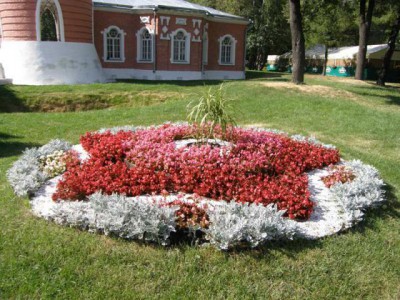 Исполнитель желаний - клумба.jpg