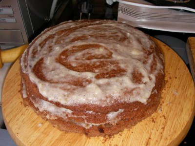 лепешку разрезать в доль и промазать бананом