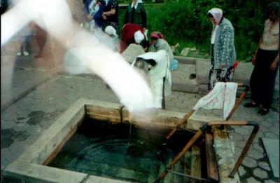 Чудеса православия - освящение источника.jpg