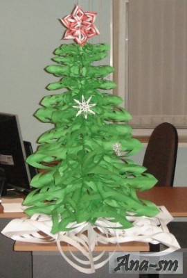 это ёлочка из объёмных звёздочек