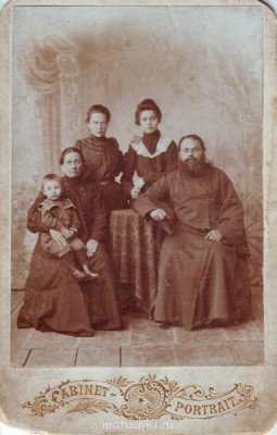 Спасительность платочка - священн2.jpg