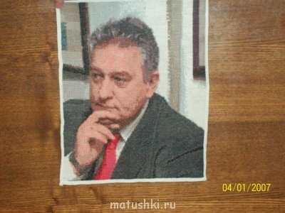 А это мы вместе с сестрой работали это портрет консула польского, к 10-ти летею консульства делали в подарок..