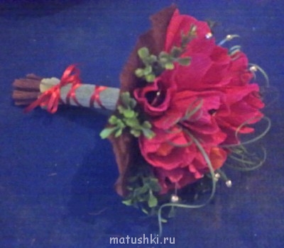 букетик тюльпанчиков. ручной