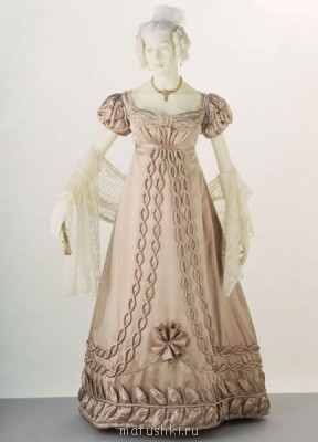 Одежда а-ля 19-й век.Ваше мнение? - 1820-2320evening20dress20silk20satin2020bobbin20lace20VA_jpeg.jpg