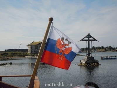 освящение нового судна (копия ботика Петра 1)