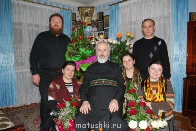 Участие дедушек и бабушек в воспитании детей - fh9ZUtRRw9c.jpg