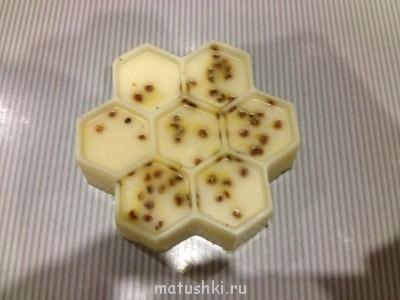 основа, мед, прополис, пыльца, масло зародышей пшеницы и ромашки