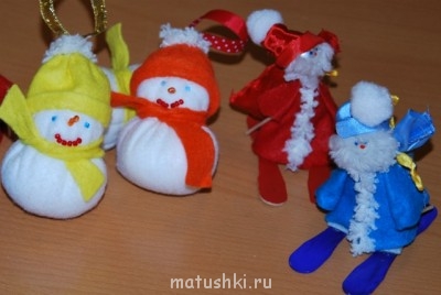 Снеговики на елку и дед мороз как сувенир