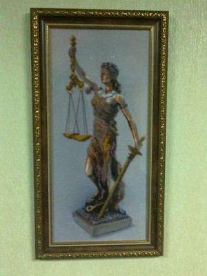 Батюшки о вышивании икон.Обстановка для работы - Фемида.jpeg