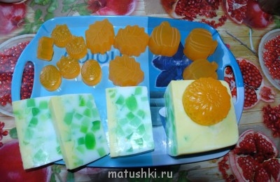 Можевеловое и Оливковое, также с козьим молочком и масло Ши.