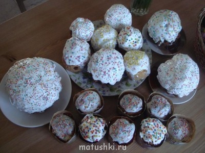 Куличи Выпекаем, украшаем, на стол подаем  - DSC05802.JPG