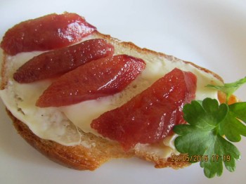 Очень вкусная икра получается. Но это дело такое - на любителя))