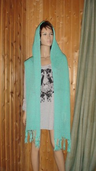 Для сравнения: рост девушки около 183 см.