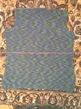 Ниткой помечено, что я связала за 8 неделю (1404 п.) и 9 неделю (8330 п.)